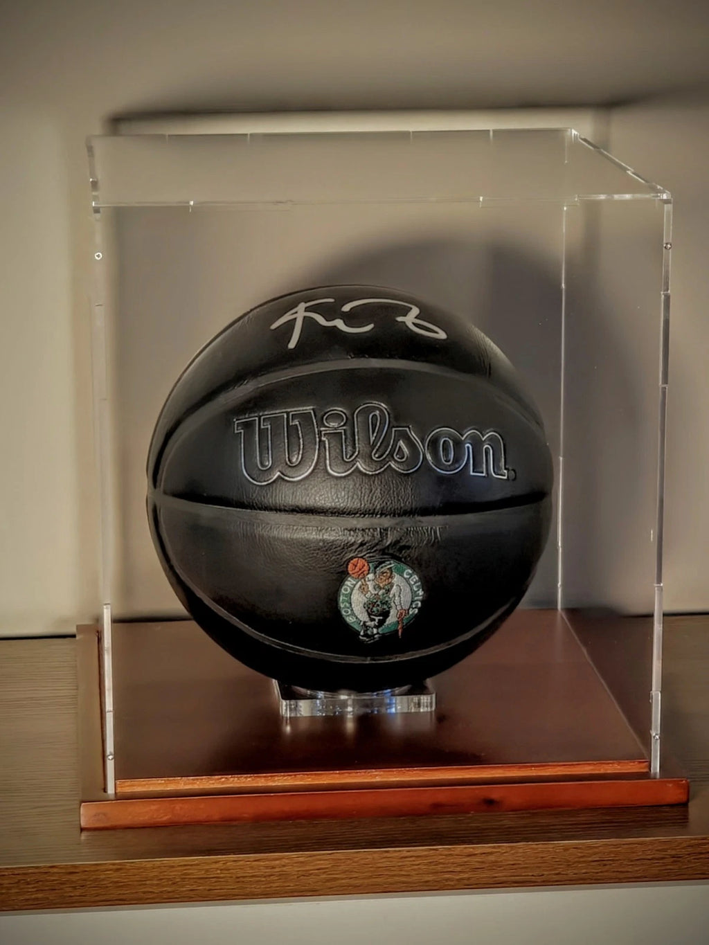 Kevin Garnett Boston Celtics Logo Basket Ball Auto (JSA)
